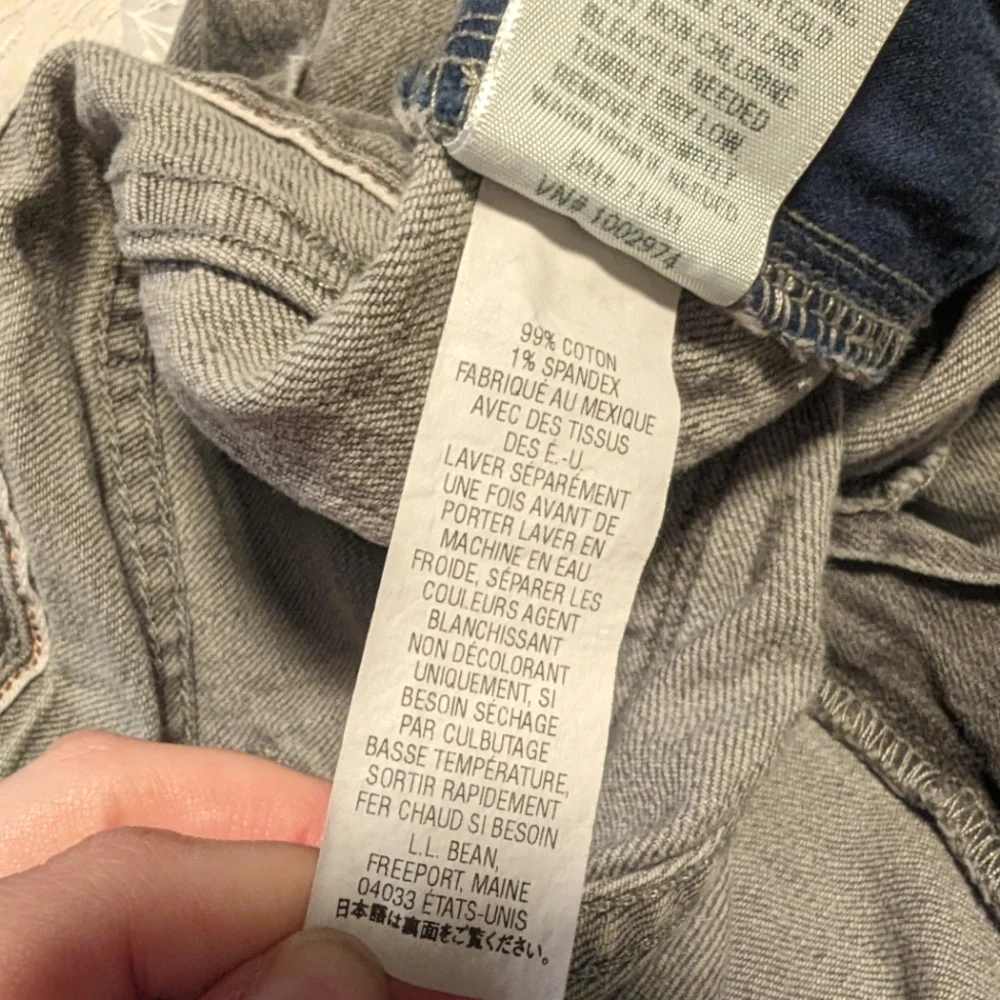 2/$15 ✨L.L Bean Favorite Fit Petite Jeans - Picture 5 of 5